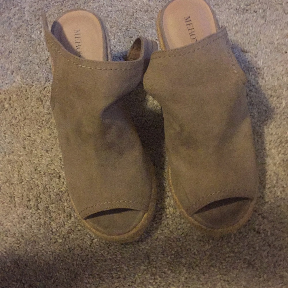 Size 8 wedges